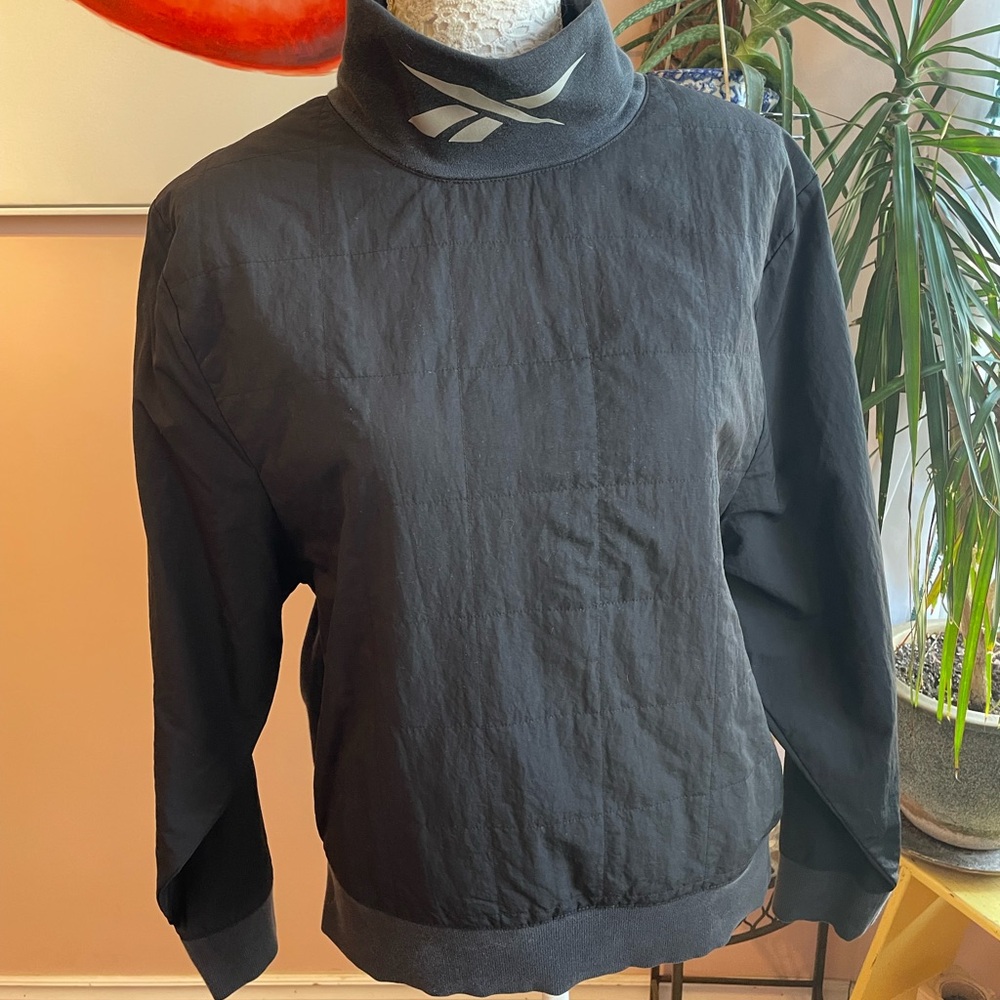 Vintage 90’s Reebok Black Turtleneck Pullover Sweatshirt size medium